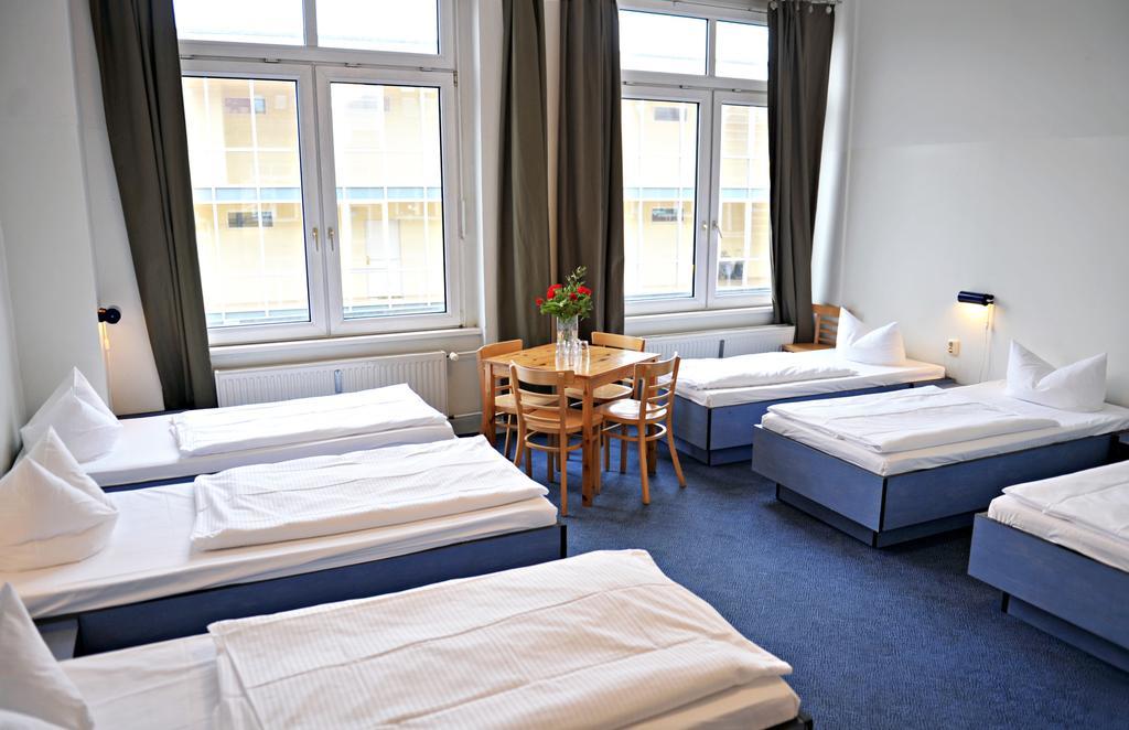 Hotel Transit Loft Berlin Oda fotoğraf